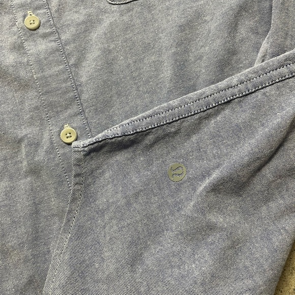 Lululemon Commission Button Up Dress Shirt Light Blue Mens Size Large Cotton - Picture 5 of 5